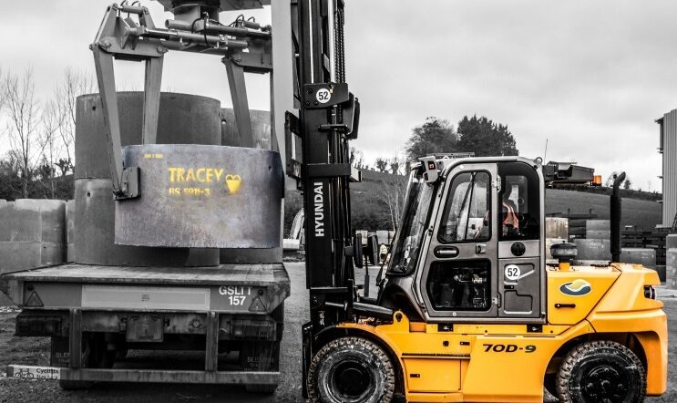J D Forktrucks Cements Deal With Tracey Concrete