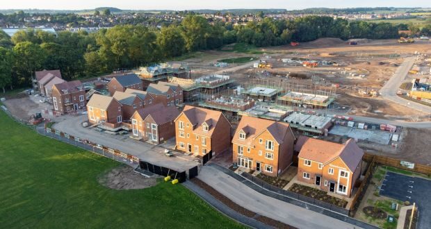 Legislation aimed at keeping ‘cowboy’ builders out of industry published