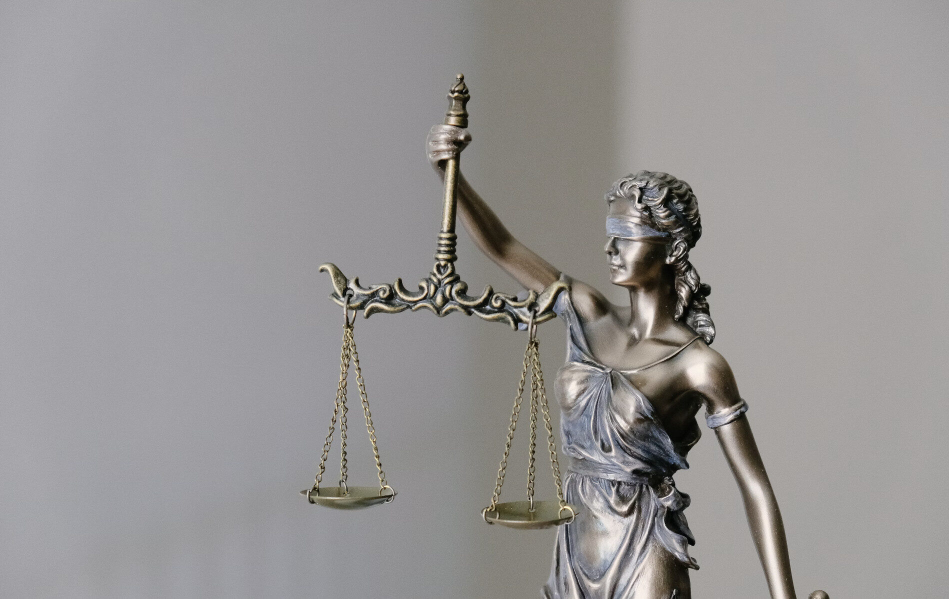 Walls Construction Shareholder Dispute Resolved through Mediation